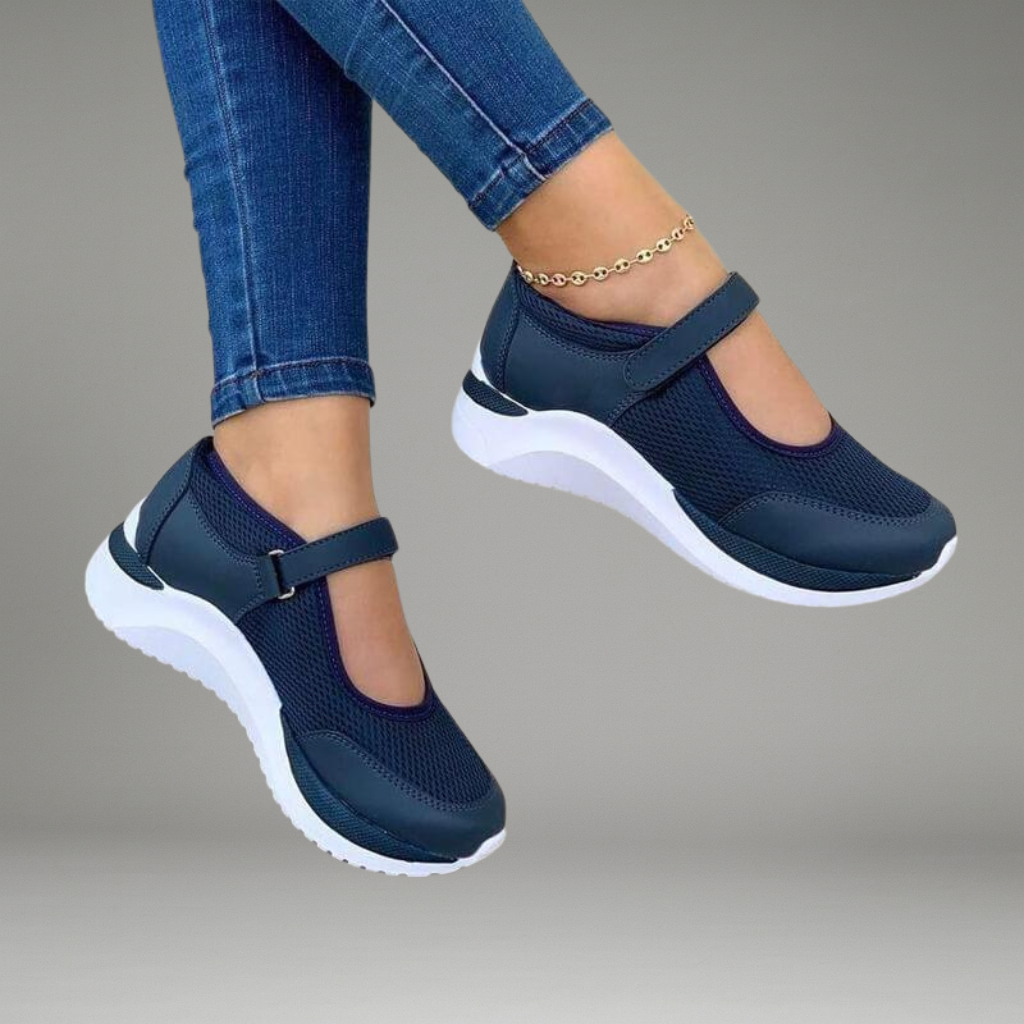 Women’s Sneakers with Lace-Up Closure and Thick Outsole