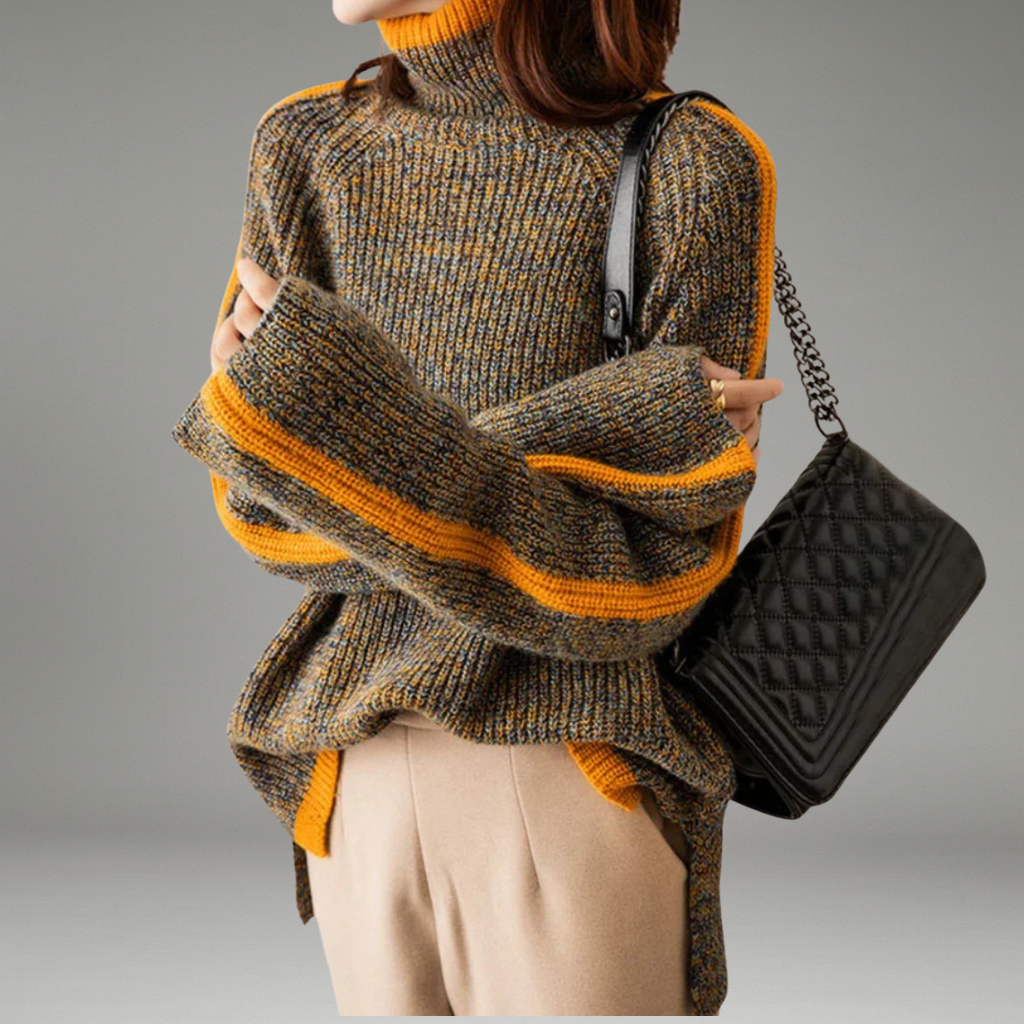 Women’s Jumper with Round Neckline and Straight Hem